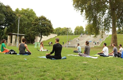 Atelier yoga à un pique-nique crudivore, dimanche 8 septembre 2013 à Paris