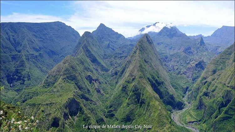 Le cirque Mafate depuis cap noir