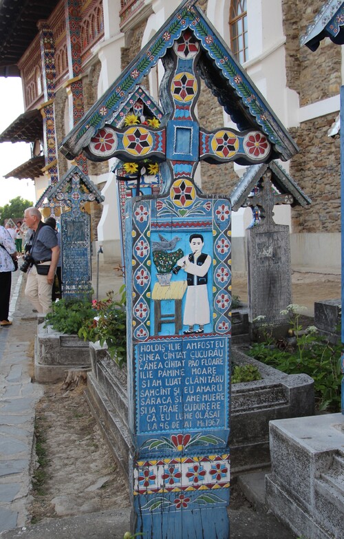 le cimetière joyeux de Săpânța.(Roumanie)