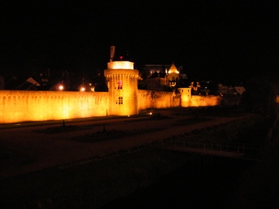 Vannes by night