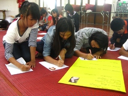 etudiants de chiang mai en pleine activite comment fait on un cv!