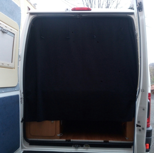 Des rideaux pour notre camion aménagé 