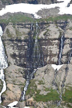 De Laugarhóll à Laugarhóll via Kaldalón