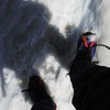 Les crampons sont utiles pour le passage en dévers sur le flanc du pic Saoubiste