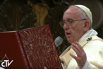 Ordinations sacerdotales, 17 avril 2016, basilique Saint-Pierre - Capture CTV