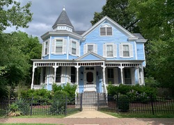 Une maison bleue