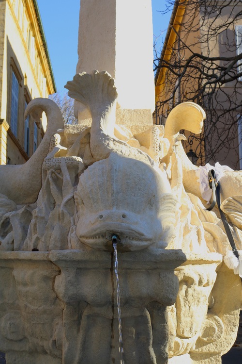 fontaine des 4 dauphins