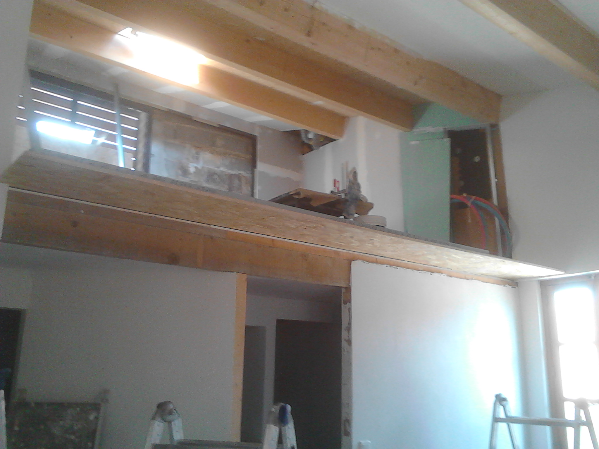 Séparation entre mezzanine et chambre casavignon