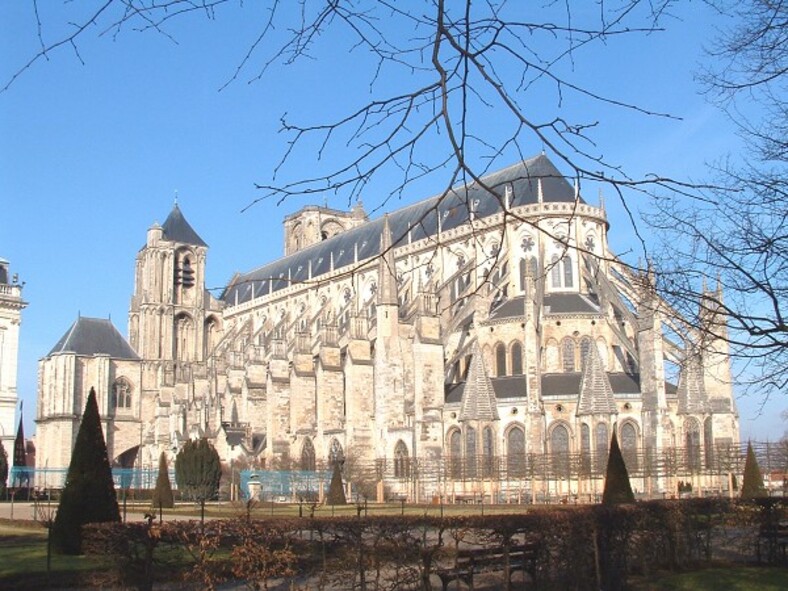 Résultat de recherche d'images pour "photo Cathédrale de Bourges"