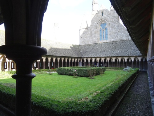 L'abbaye du Mont Zaint Miçel (photos)