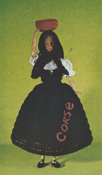 La robe Barbie au crochet modèle régional :la corse