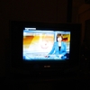 25fev 001 céline galipeau qui lit les nouvelles du québec, à la télévision thaïlandaise... c\'