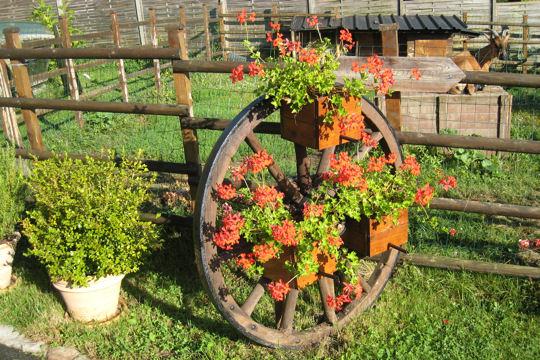 deco jardin roue de charette