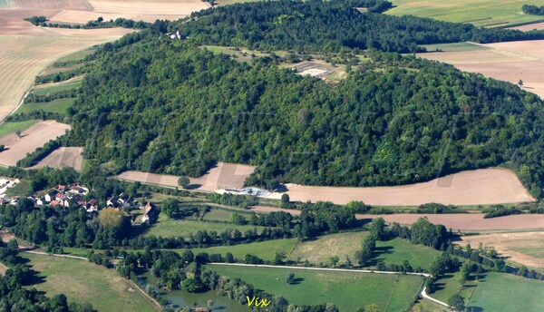 "Le Châtillonnais vu du ciel", vestiges et châteaux...