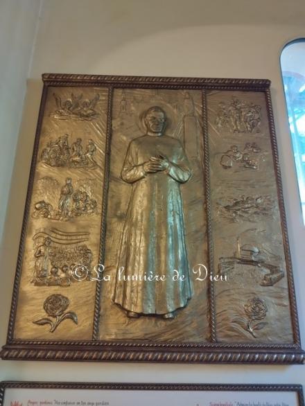 Mandelieu-la-Napoule, la chapelle Notre-Dame des Mimosas