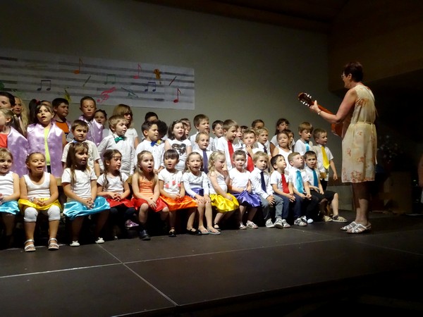  JAZZ, un beau spectacle musical donné par les élèves de l'école Saint Bernard