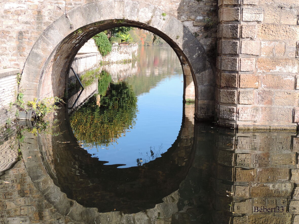 reflets sous une arcade