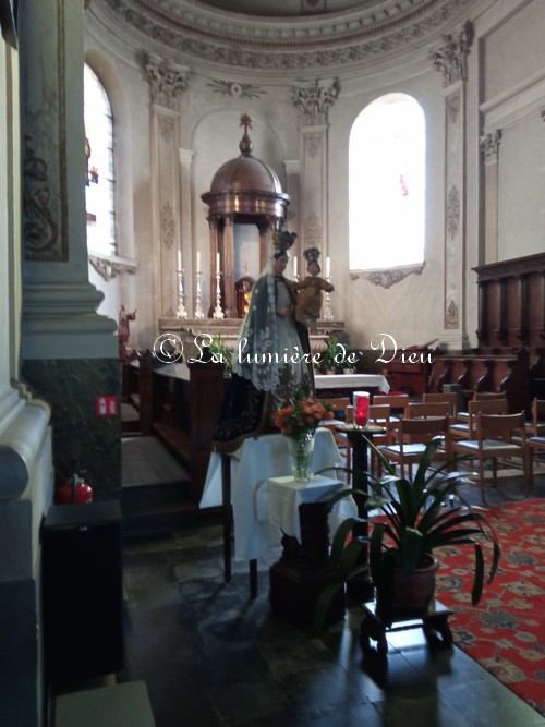 Menin (Belgique), l'église Saint Vaast