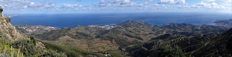 * PORT-VENDRES la Tour de la Madeloc