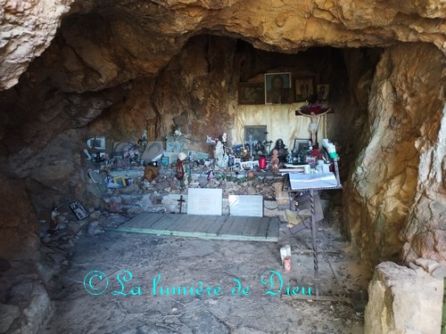 Saint Raphaël, la grotte saint Honorat (Sainte Baume)