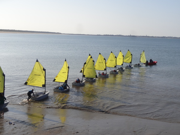 Le beau temps est revenu, l'école de voile est de sortie