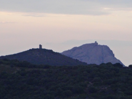 Crépuscule sur la tour de Cargèse