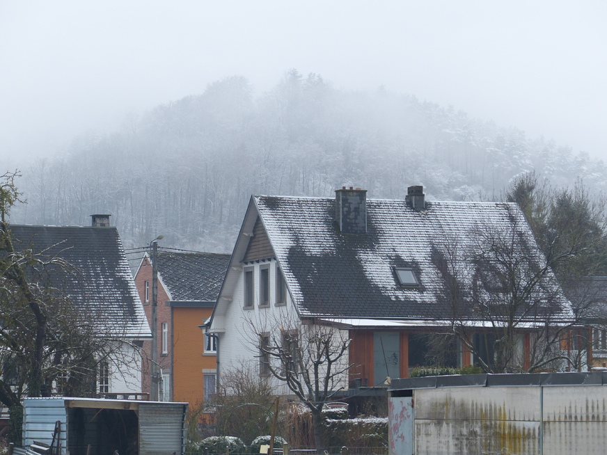 Quelques pas dans la neige fondante