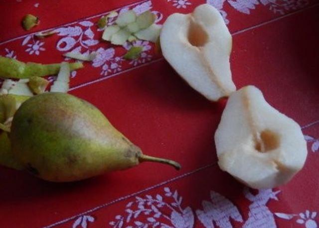 La tarte amandine aux poires à la pâte sablée 