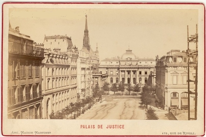 Tirage sur papier albuminé : le Palais de Justice de Paris 