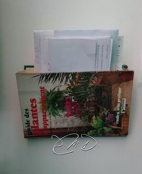 2022 - Livre à courrier - ND