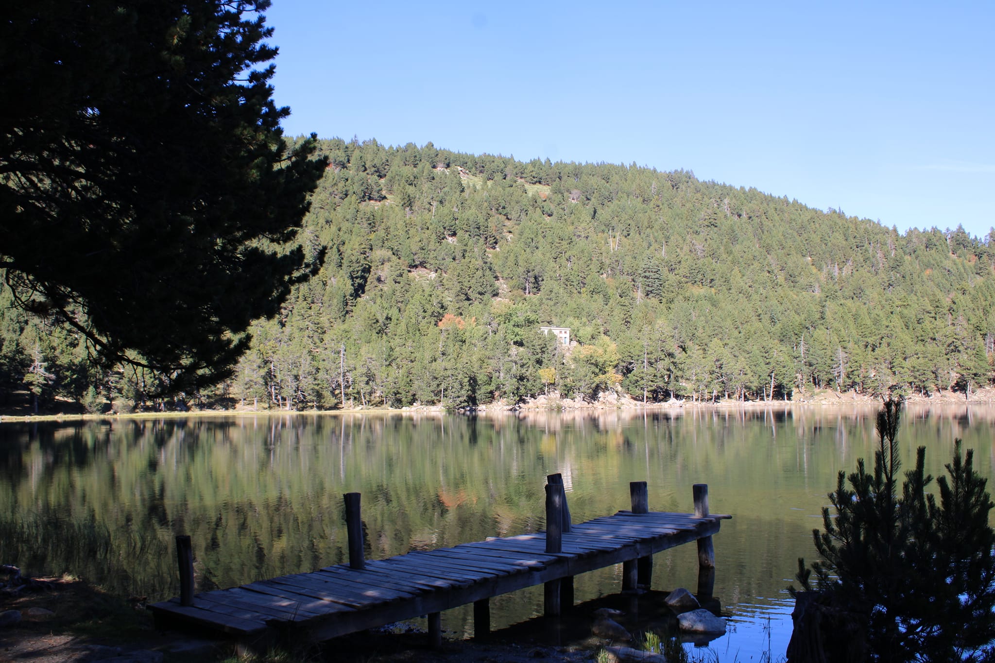 Peut être une image de lac