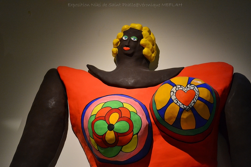 Exposition Niki de Saint Phalle : "Dolorès" et "Nana verte au sac noir"