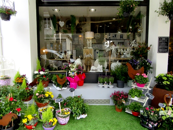 "Monsieur le Fleuriste" a ouvert une superbe boutique de fleurs à Châtillon sur Seine....