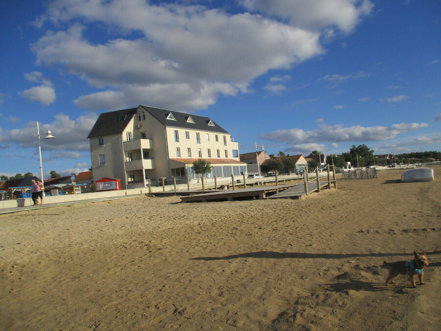 LA  PLAGE  DE  MARENNES  (CHARENTES MARITIMES)    Septembre-Octobre 2022