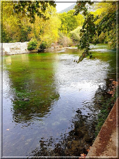 1026 - Fontaine de Vaucluse (84)