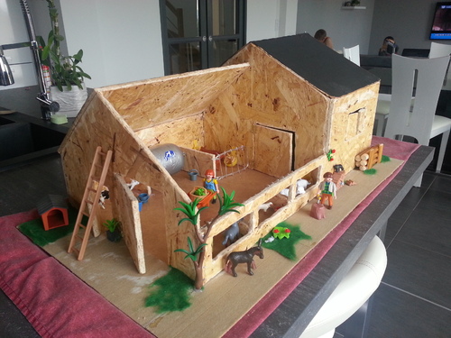 Ferme en bois fait maison