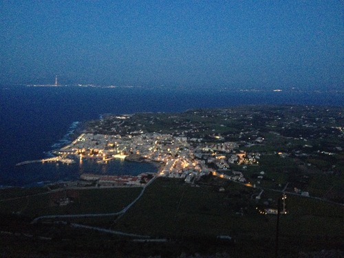 Favignana de nuit vue depuis le fort San Caterina