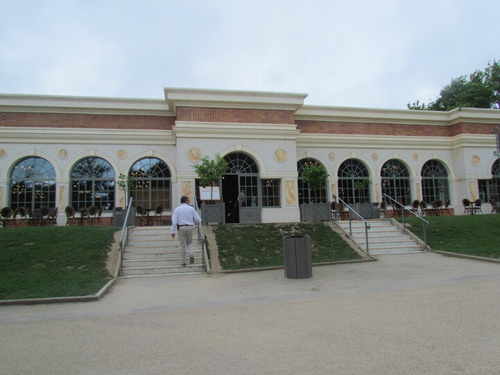 LE PUY DU FOU .  Suite .