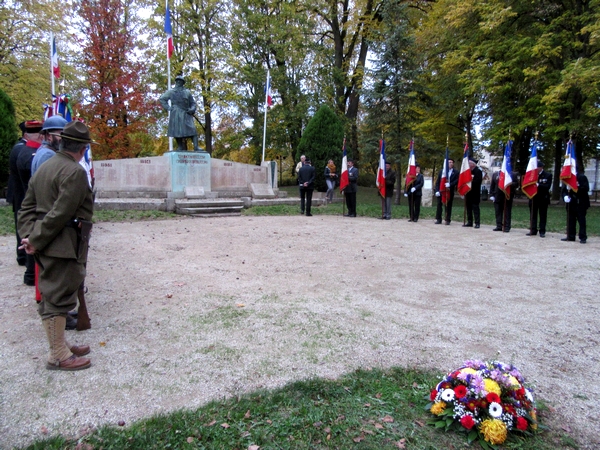 Une cérémonie au Monument aux Morts et une remise de récompenses a clôturé les trois superbes expositions qui ont eu lieu à Châtillon sur Seine