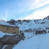 Arrivée au refuge de Larry (1750 m), où nous croisons un groupe de randonneurs de Cestas