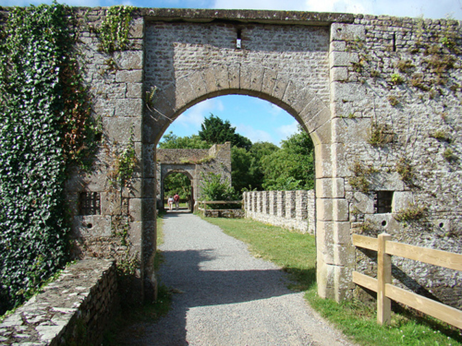                                                                                                                                             Le Château de Pirou