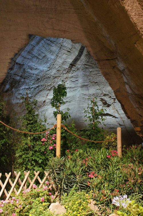 Journées de la Rose : cave Crespin Chatenay