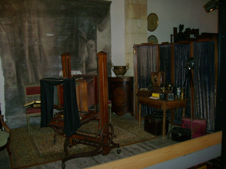 MUSEE DES COMMERCES D'AUTREFOIS A ROCHEFORT . CHARENTE-MARITIME .