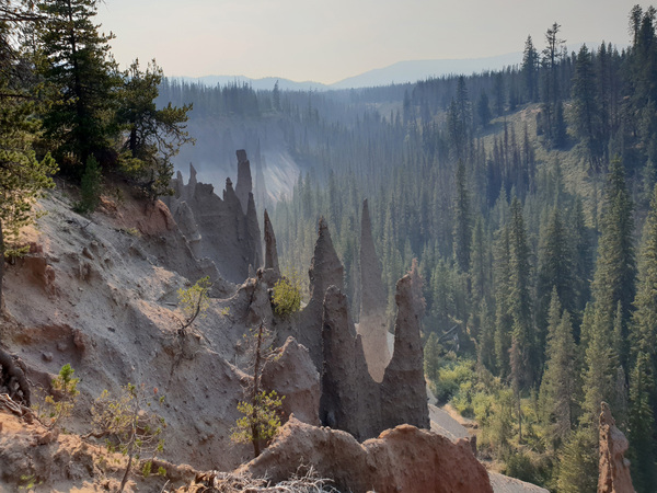 Des Pinnacles à la cascade de Plaikni