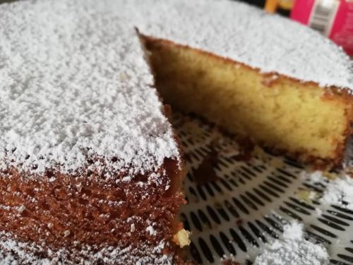 le gâteau moelleux à la noix de coco 