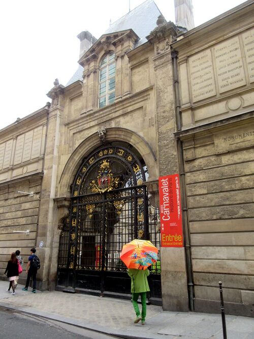 Nos parapluies au musée... 