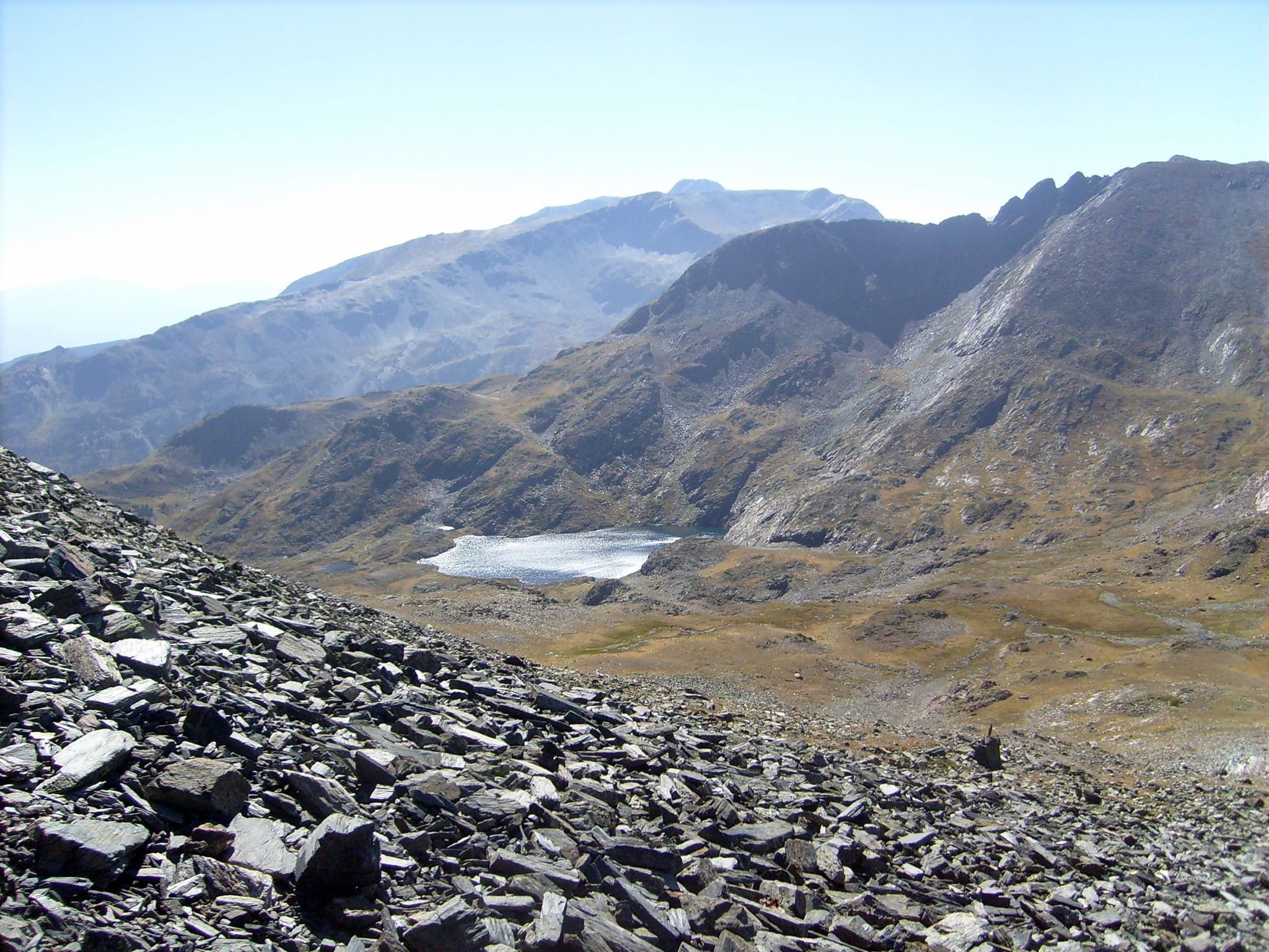 Peut être une image de montagne