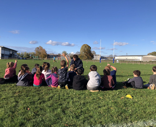 Rugby con los alumnos de CE1-CE2