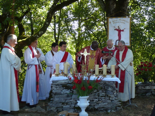 11 septembre 2103 , messe au Puech ( maison natale) de Montgesty