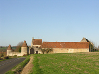 LES REMPARTS DE COUR-MAUGIS (Orne)